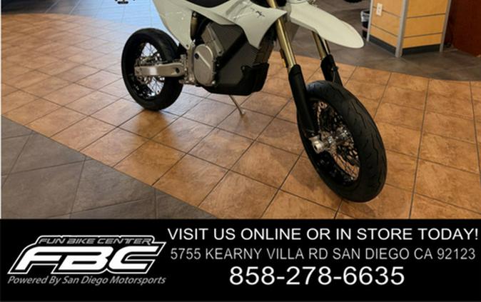 2026 Stark VARG SM 80 hp Medium 165-200lbs (Enduro) 80 HP