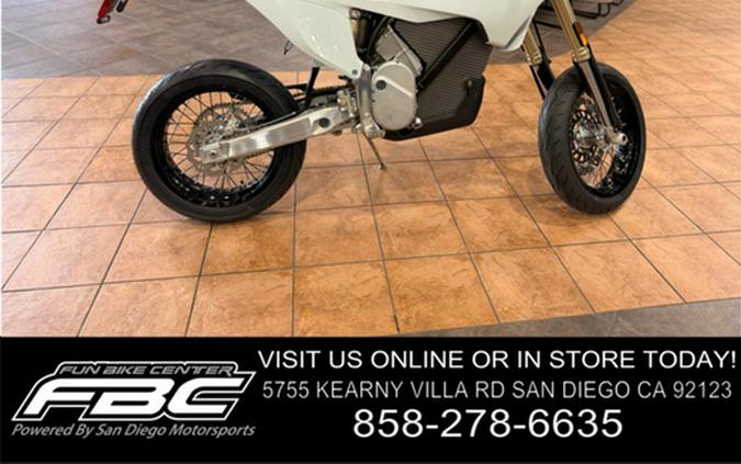 2026 Stark VARG SM 80 hp Medium 165-200lbs (Enduro) 80 HP