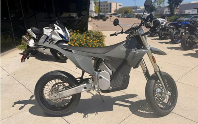 2026 Stark VARG SM 80 hp Medium 165-200lbs (Enduro) 80 HP