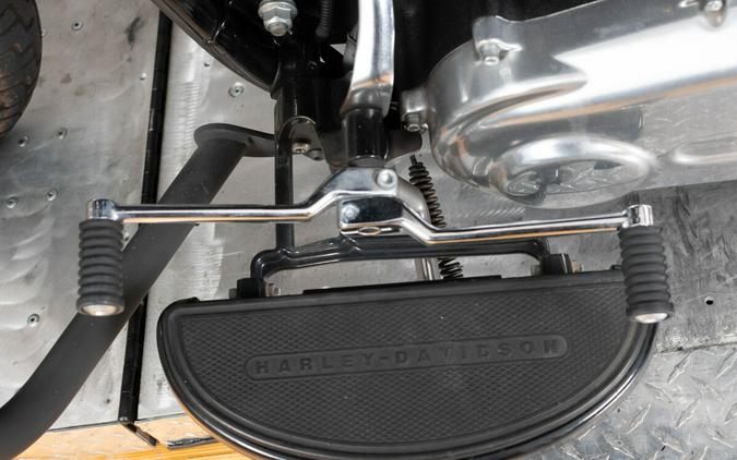 2017 Harley-Davidson Softail Slim FLS