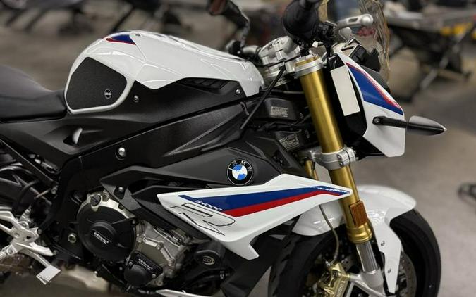 2018 BMW S 1000 R Light WT / Lupin BL Metallic / Racing RD