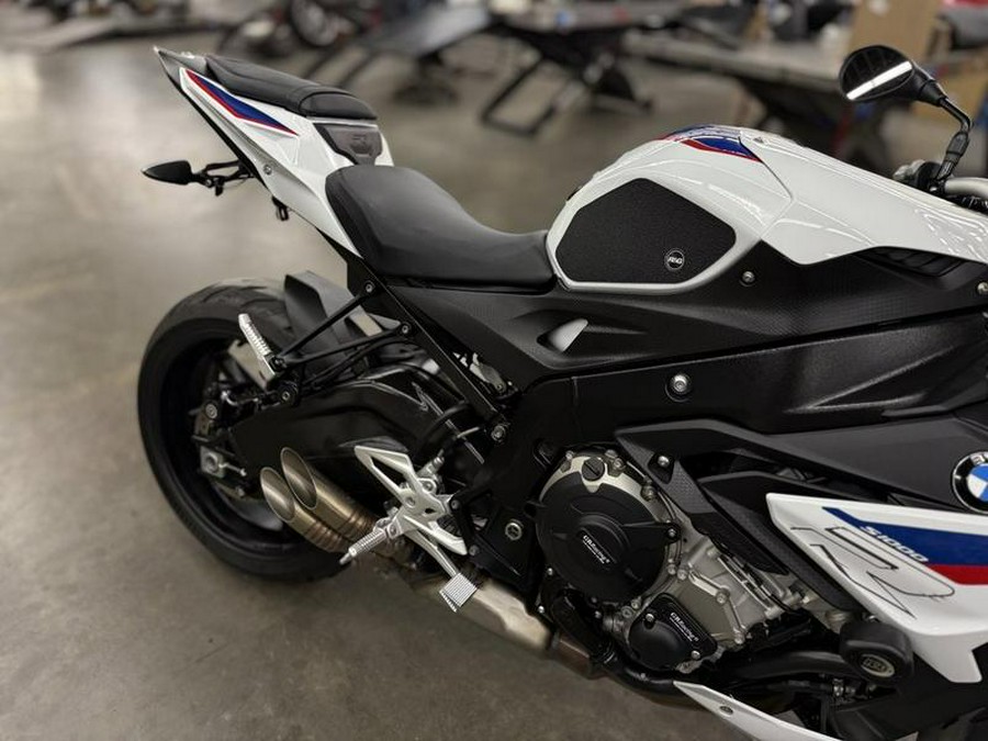 2018 BMW S 1000 R Light WT / Lupin BL Metallic / Racing RD