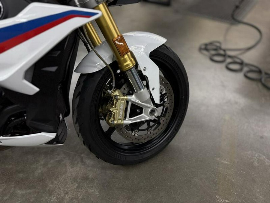 2018 BMW S 1000 R Light WT / Lupin BL Metallic / Racing RD