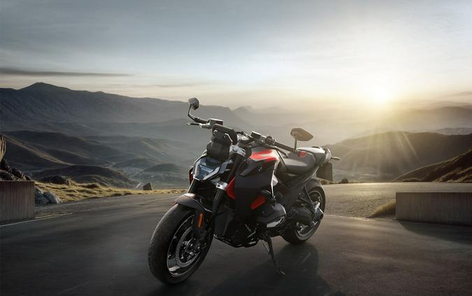 2026 BMW R 1300 R