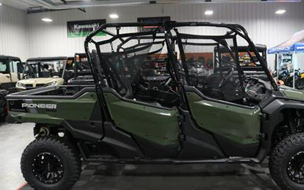 2023 Honda Pioneer 1000-6 Deluxe Crew