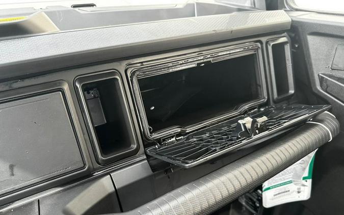 2026 Can-Am Defender X Mr HD11 With Half-Doors