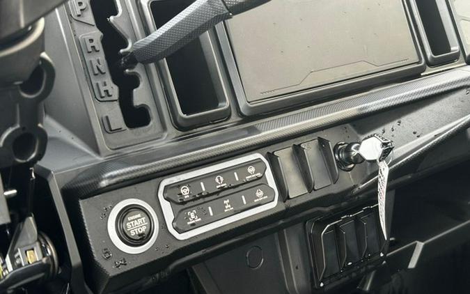 2026 Can-Am Defender X Mr HD11 With Half-Doors