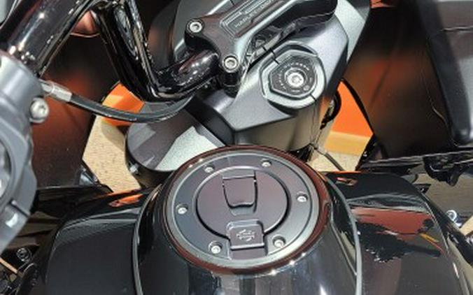 2025 Harley-Davidson® Road Glide® Vivid Black