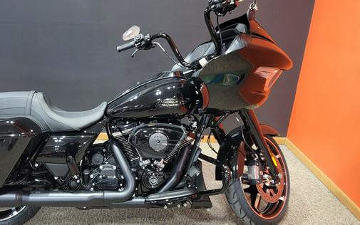 2025 Harley-Davidson® Road Glide® Vivid Black