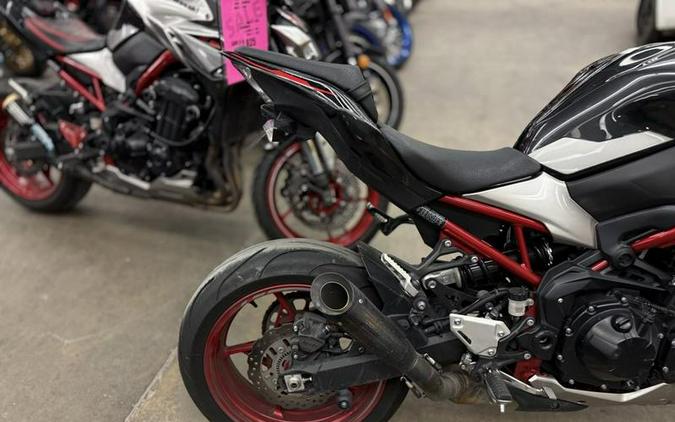 2023 Kawasaki Z900 ABS Metallic Black/Graphite Gray/Flat Black