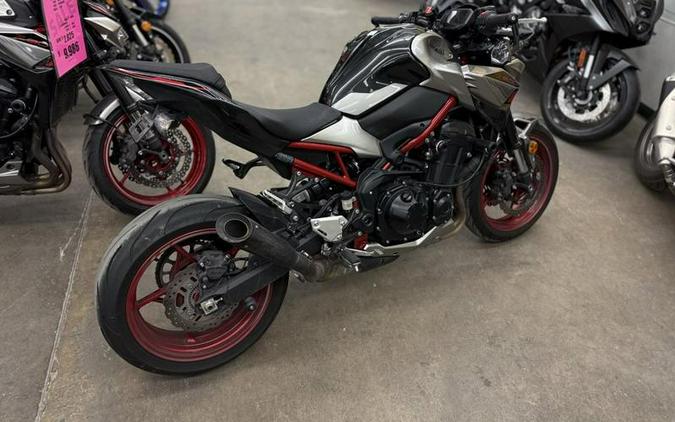 2023 Kawasaki Z900 ABS Metallic Black/Graphite Gray/Flat Black