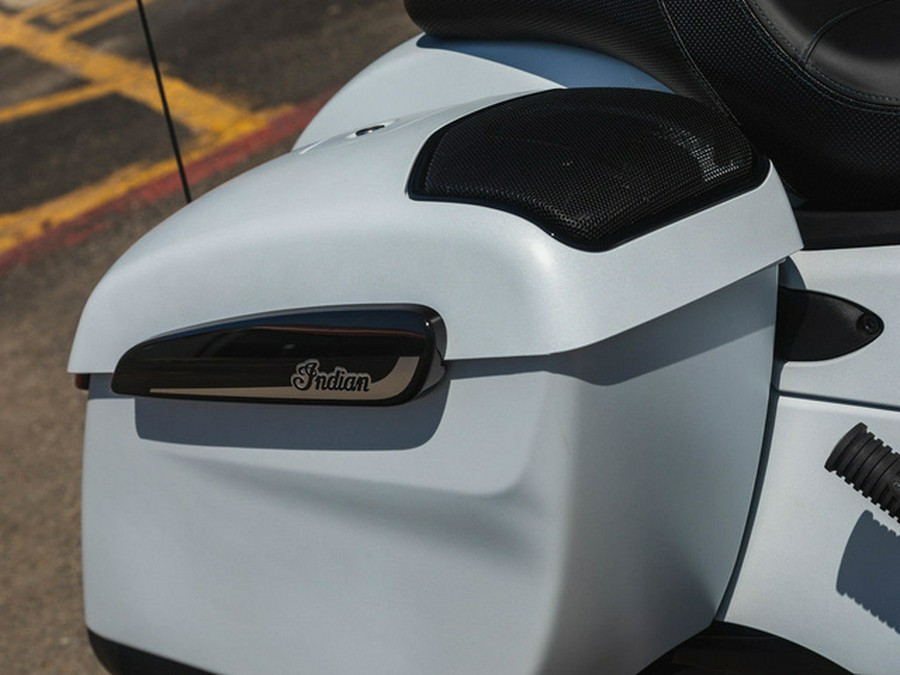 2025 Indian Chieftain Powerplus Dark Horse 112 W/Powerband