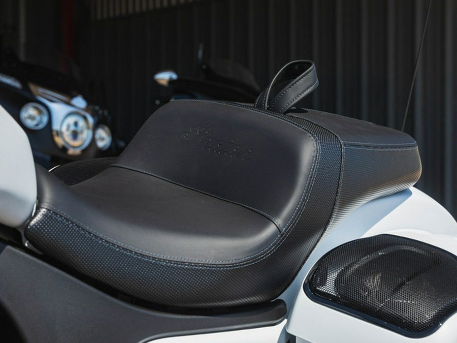 2025 Indian Chieftain Powerplus Dark Horse 112 W/Powerband