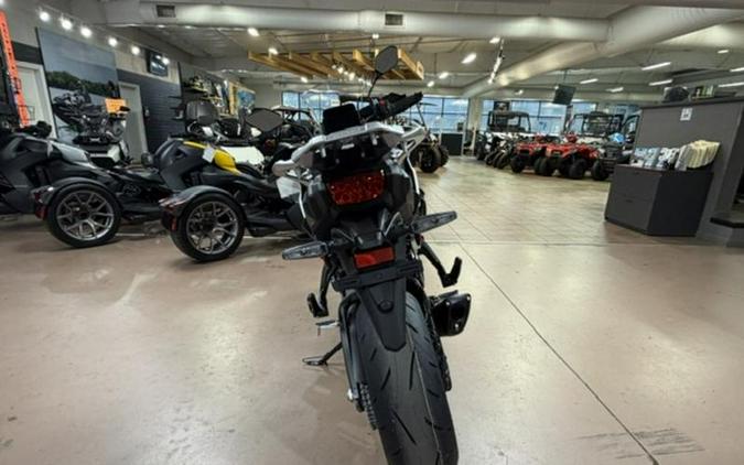 2026 Suzuki GSX-S1000GX+