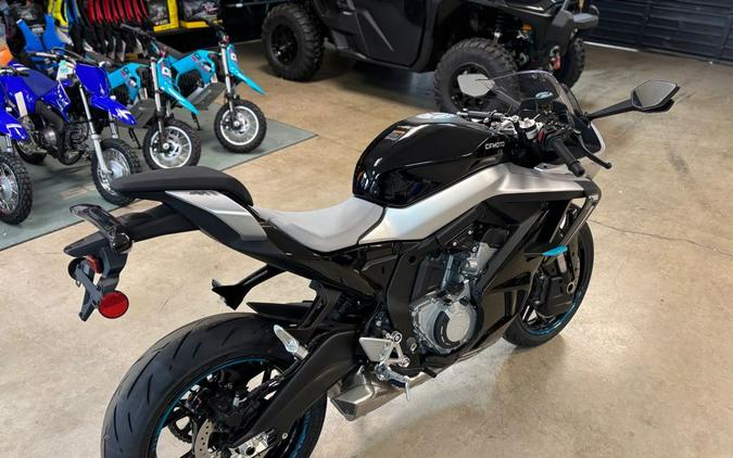 2026 675SS - CFMOTO