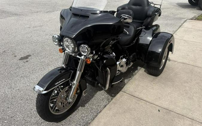 2022 Harley-Davidson® FLHTCUTG - Tri Glide® Ultra
