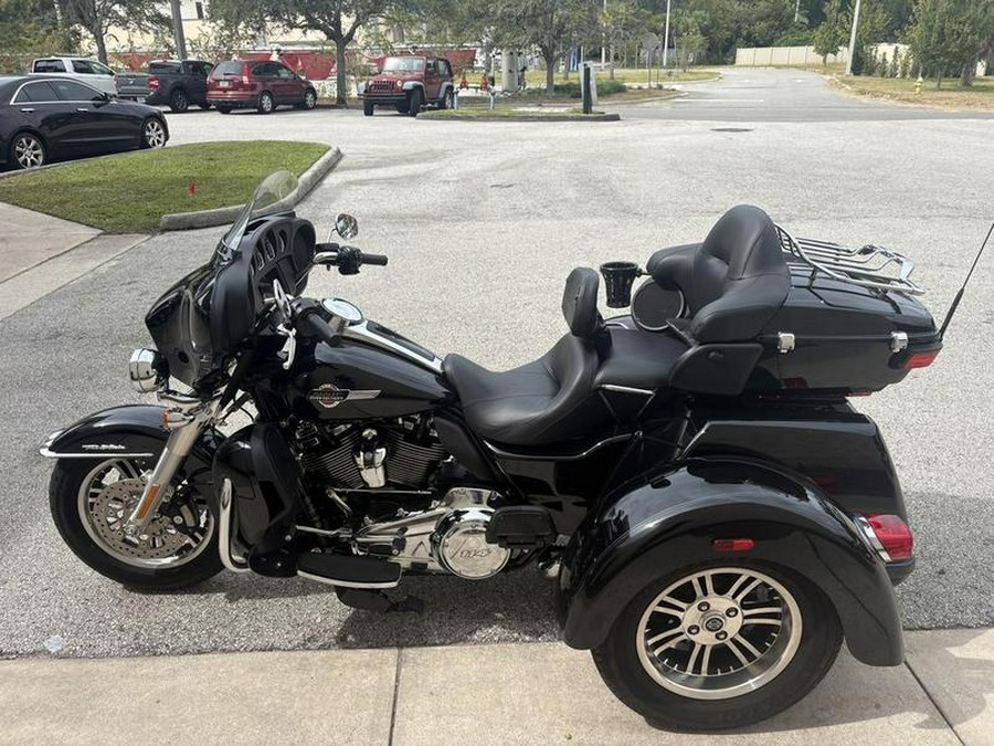 2022 Harley-Davidson® FLHTCUTG - Tri Glide® Ultra