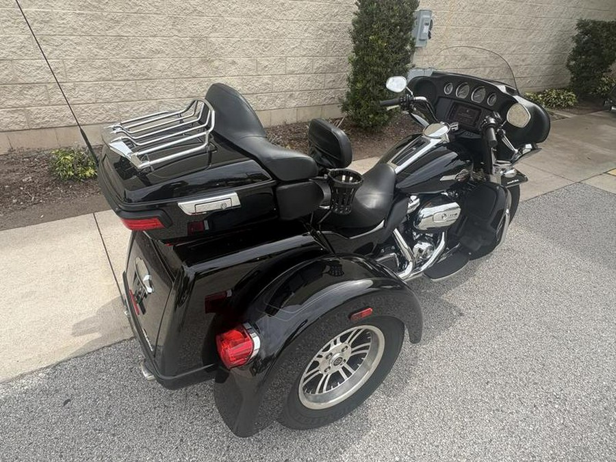 2022 Harley-Davidson® FLHTCUTG - Tri Glide® Ultra