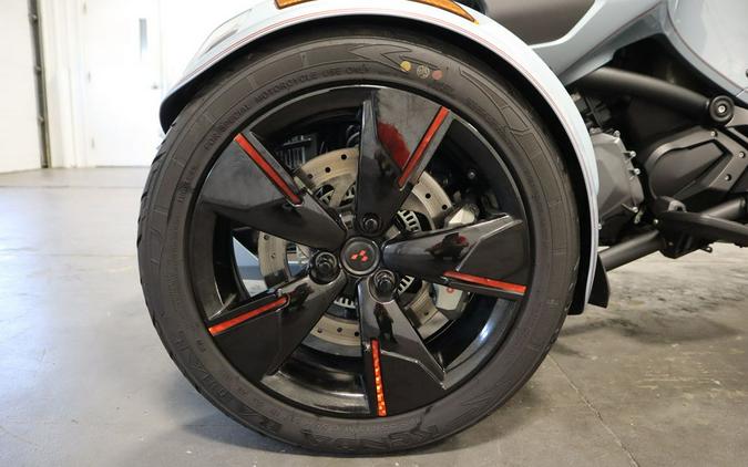 2022 Can-Am® Spyder F3 Limited Dark Wheels