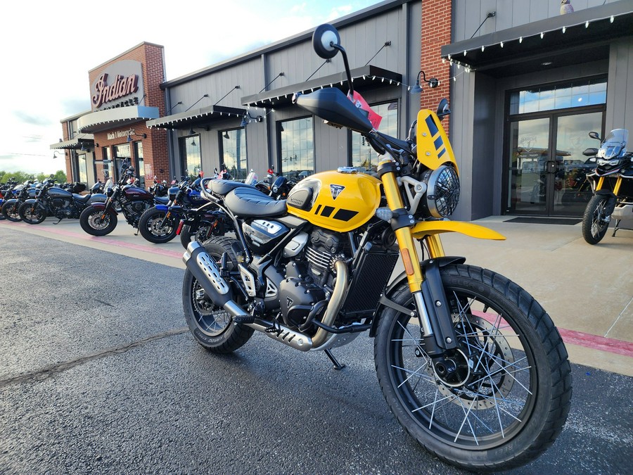 2026 Triumph Scrambler 400 XC