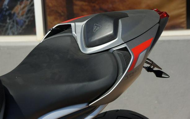 2022 Triumph Street Triple R Low Matte Silver Ice