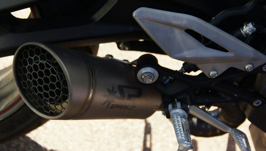 2022 Triumph Street Triple R Low Matte Silver Ice