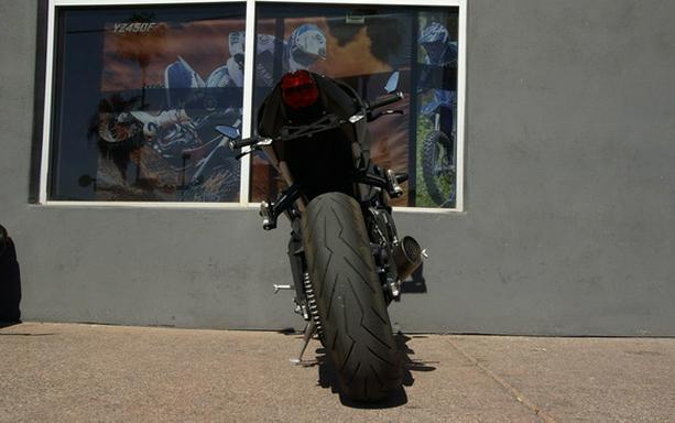 2022 Triumph Street Triple R Low Matte Silver Ice
