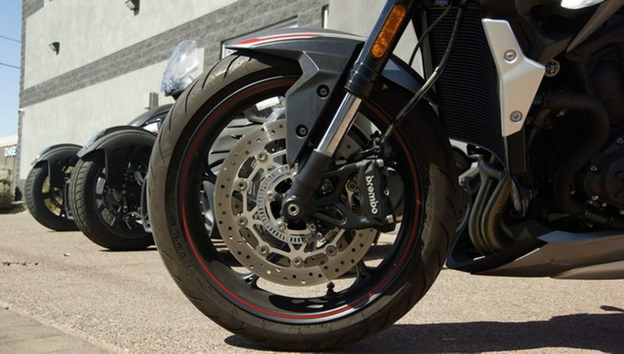 2022 Triumph Street Triple R Low Matte Silver Ice