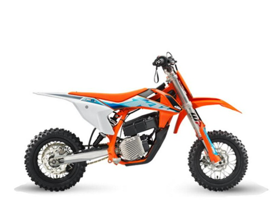 2023 KTM SX-E 3