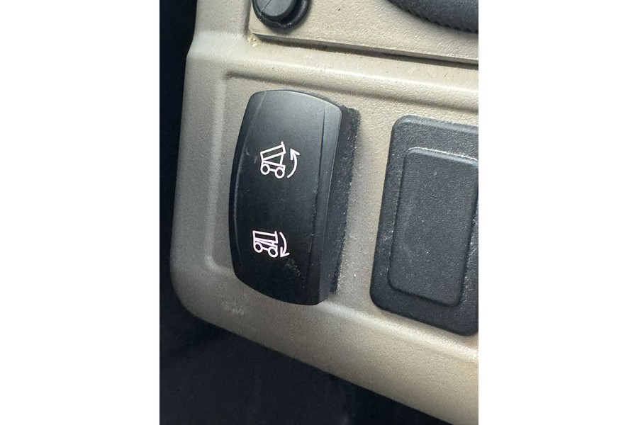 2024 GATOR XUV 835R - John Deere