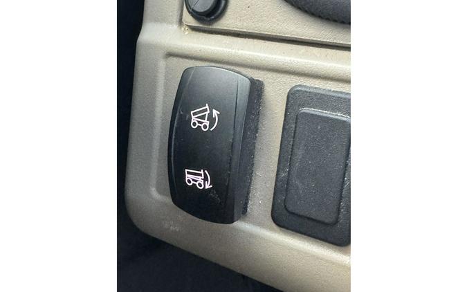 2024 GATOR XUV 835R - John Deere