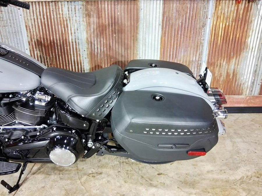 2026 Harley-Davidson® FLHC - Heritage Classic