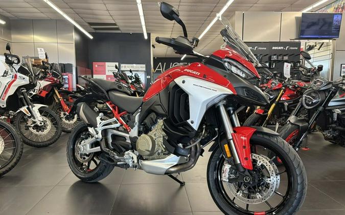 2022 Ducati Multistrada V4S Ducati Red / Alloy Wheels