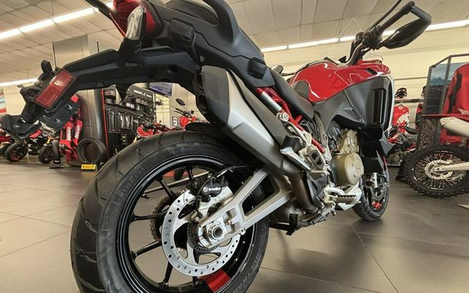2022 Ducati Multistrada V4S Ducati Red / Alloy Wheels