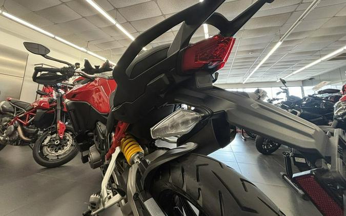 2022 Ducati Multistrada V4S Ducati Red / Alloy Wheels