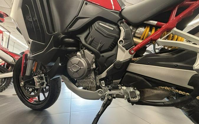 2022 Ducati Multistrada V4S Ducati Red / Alloy Wheels