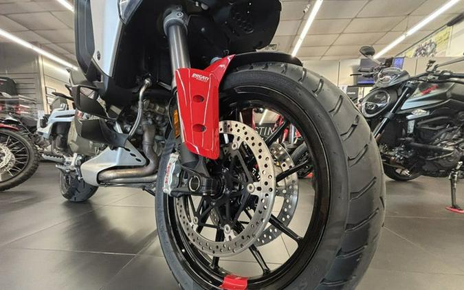 2022 Ducati Multistrada V4S Ducati Red / Alloy Wheels