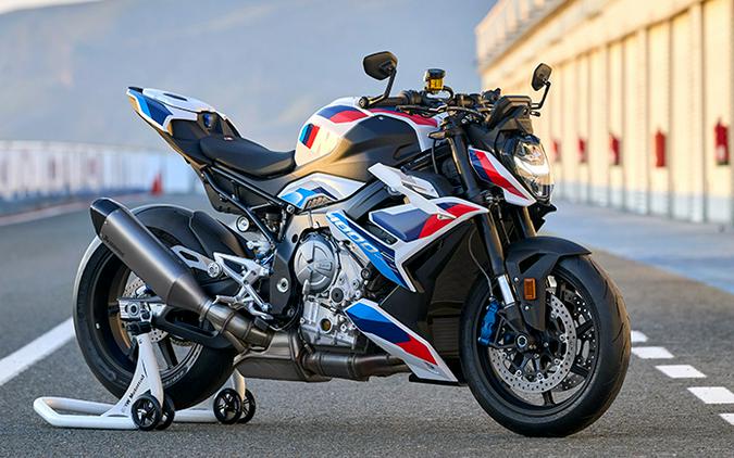 2023 BMW M 1000 RR and M 1000 R | First Look Review