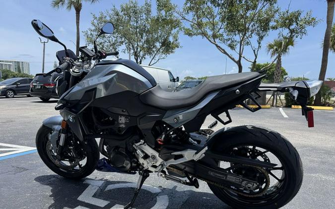 2023 BMW F 900 R Exclusive