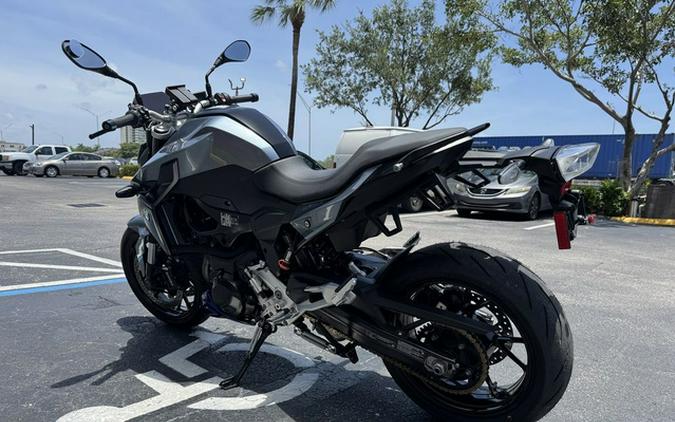 2023 BMW F 900 R Exclusive