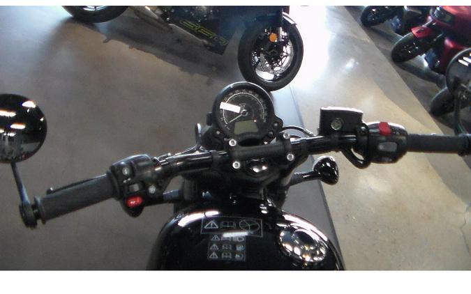 2026 Bonneville Bobber Base - Triumph