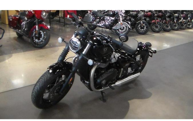 2026 Bonneville Bobber Base - Triumph