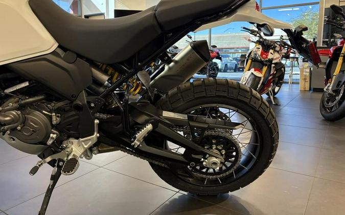 2025 Ducati DesertX