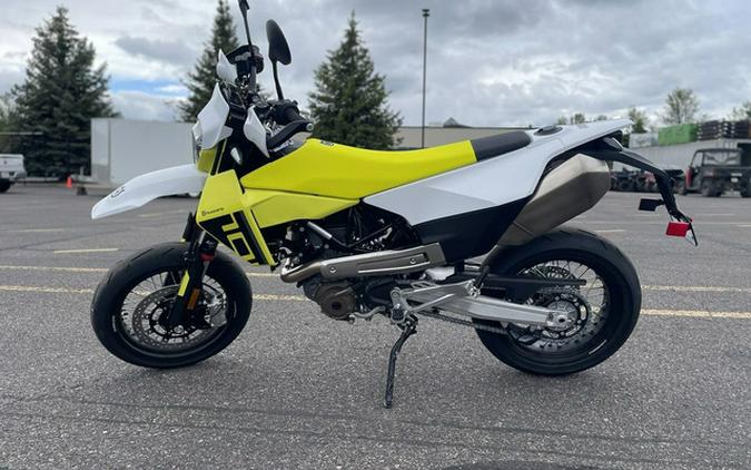 2026 Husqvarna Supermoto 701
