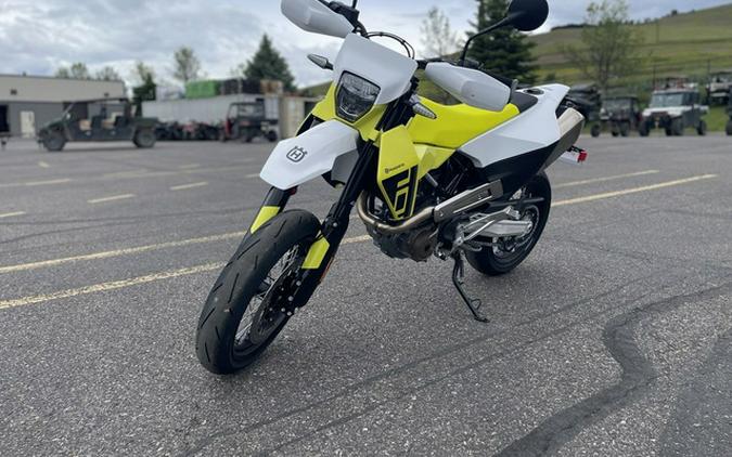 2026 Husqvarna Supermoto 701