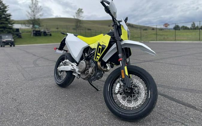 2026 Husqvarna Supermoto 701