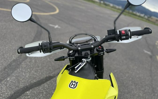 2026 Husqvarna Supermoto 701