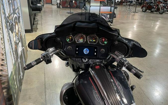 2019 Harley-Davidson FLHXSE - CVO Street Glide