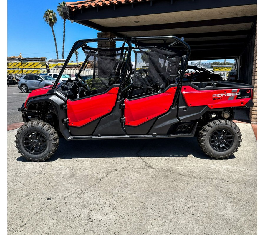 2023 Honda Pioneer 1000-6 Crew Deluxe