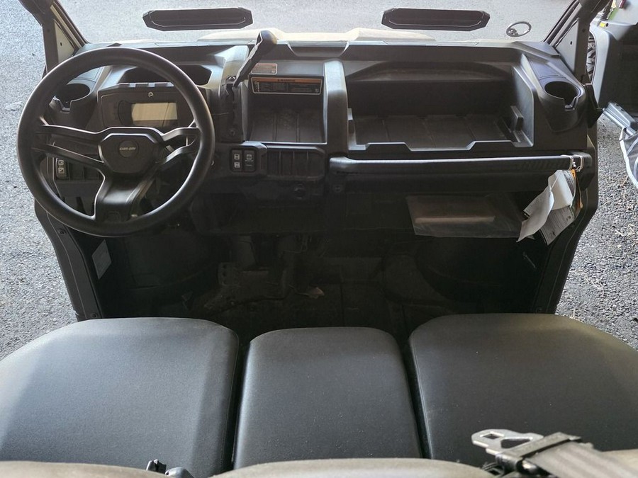 2025 Can-Am Defender MAX DPS HD7
